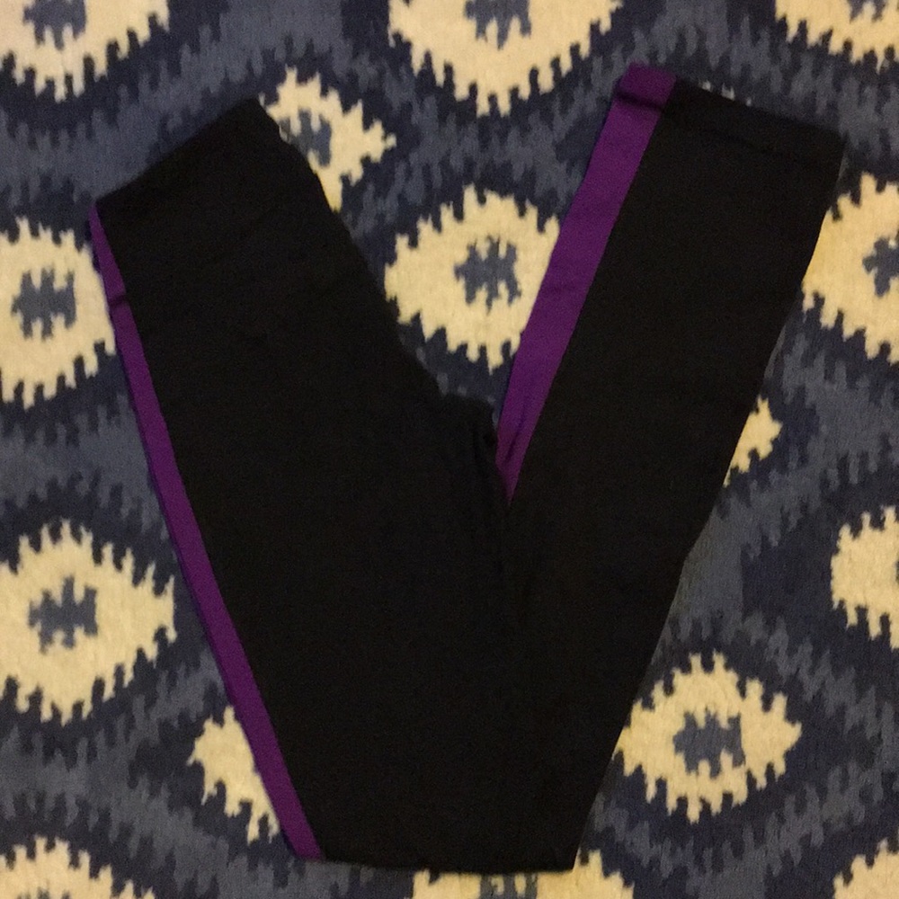 Lululemon Side Angle Pant in Violet & Black, sz 6